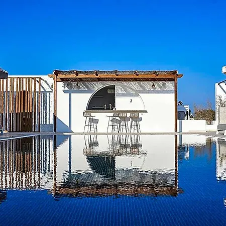 Hotel Petri Perivolos (Santorini)